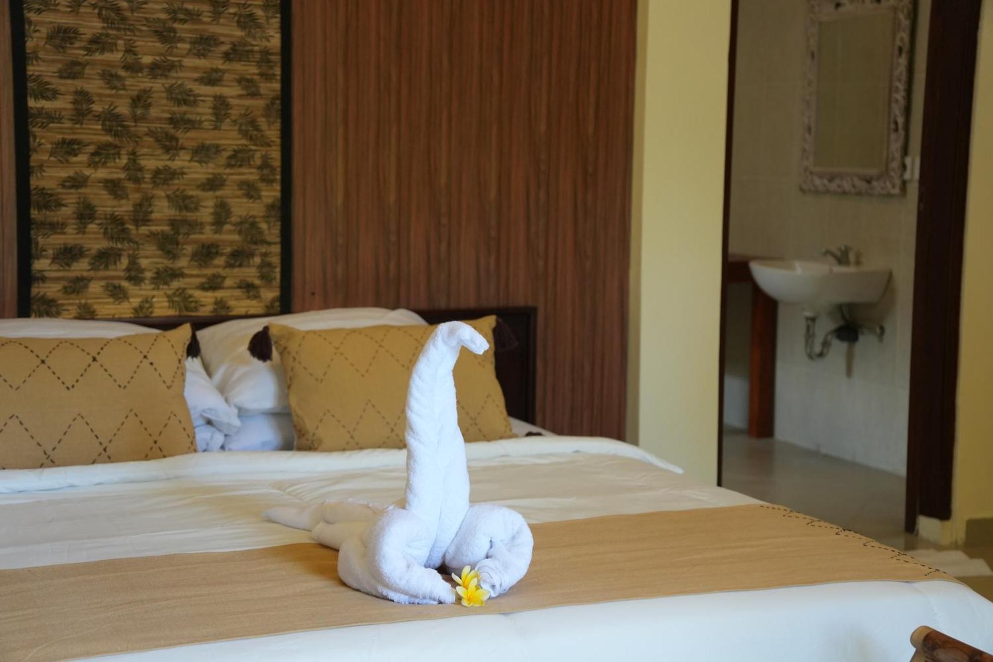 Alit Bungalow&Warung Ubud Exterior foto